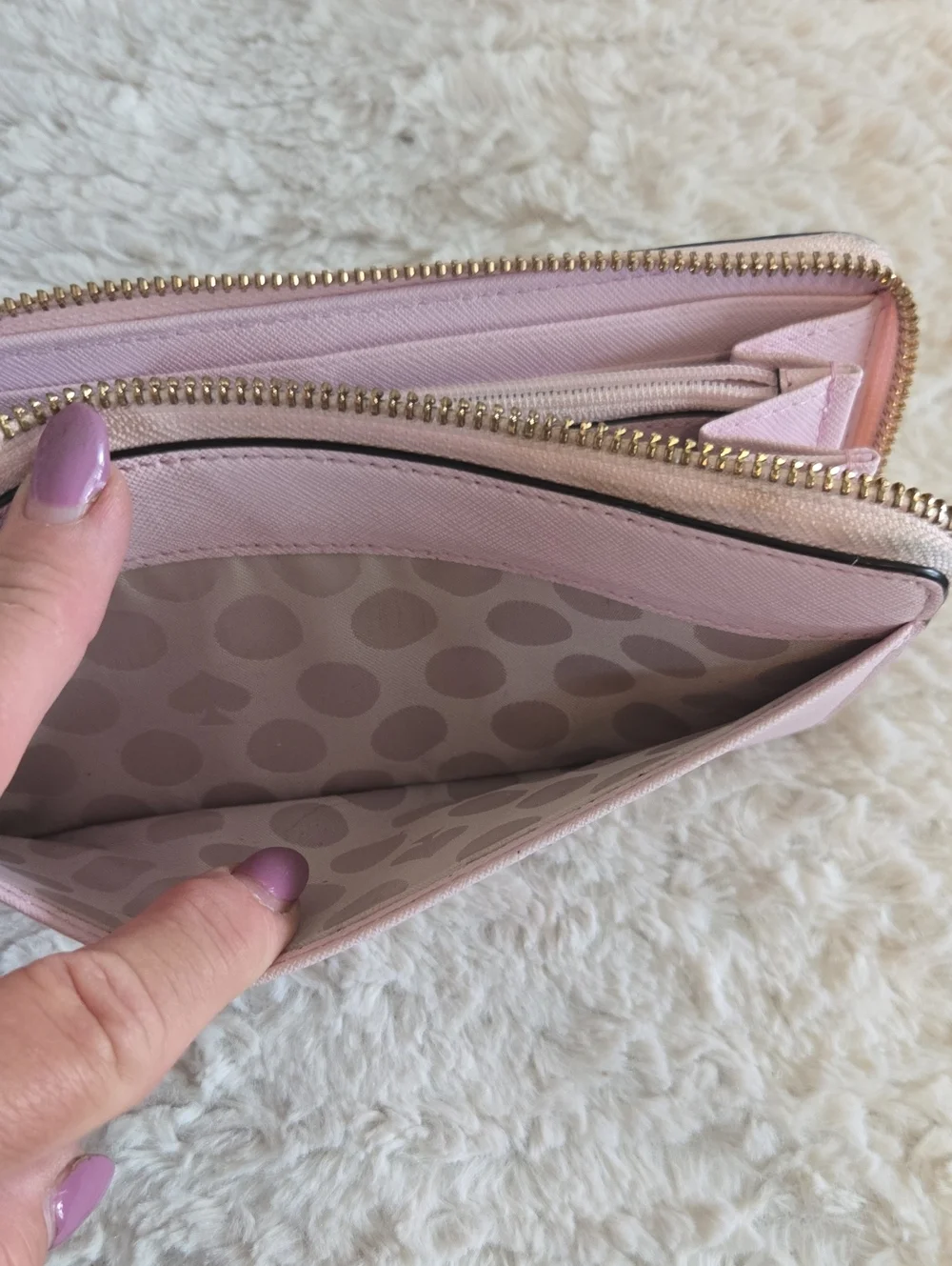 kate spade pale pink zip-around wallet with gold logo EUC